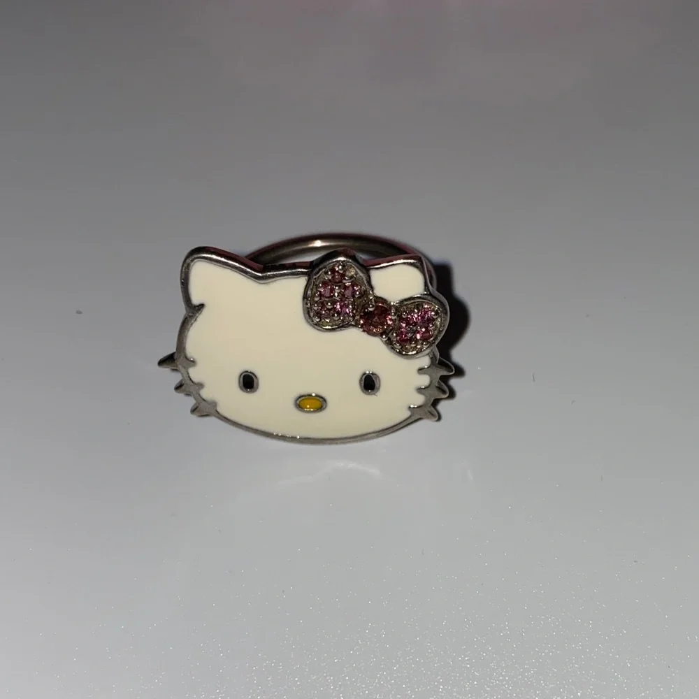 Hello Kitty Sterling Silver Ring with Pink Gem Stone Bow Size 8 - Picture 6 of 11